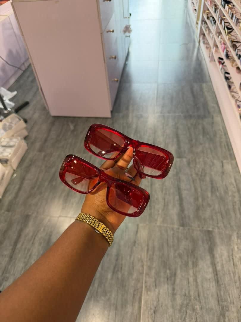 RETRO SHADES — photo 1